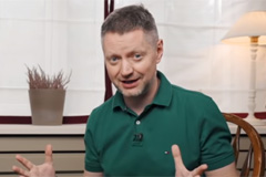 Сбербанк запускает антикризисное YouTube-шоу "Бизнес на удаленке"