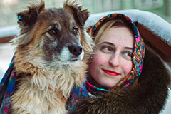 «Каждой даме нужна собака!»: тренд «Славянские девушки» помогает переселять бездомных животных 