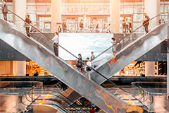 Как часто россияне совершают импульсивные покупки. Опрос провели среди зумеров, миллениалов и бумеров